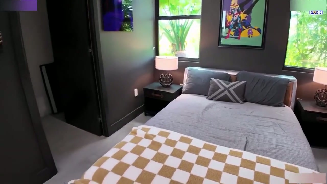 A mamãe queria trepar, mas estava com medo de engravidar, então o filho comeu o seu cuzinho